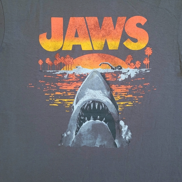 Mad😡 Engine Global🌎 LLC JAWS🦈 Graphic Tee👕 - NWOT - Picture 3 of 11